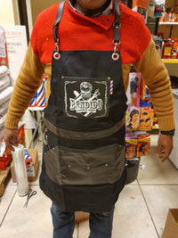 Załaduj obraz do przeglądarki galerii, Bandido Professional Barber Cape
